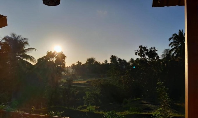 Bayan House | Jelita dan pondok ampel duri