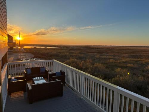 Port Bolivar House | Jelly Bay