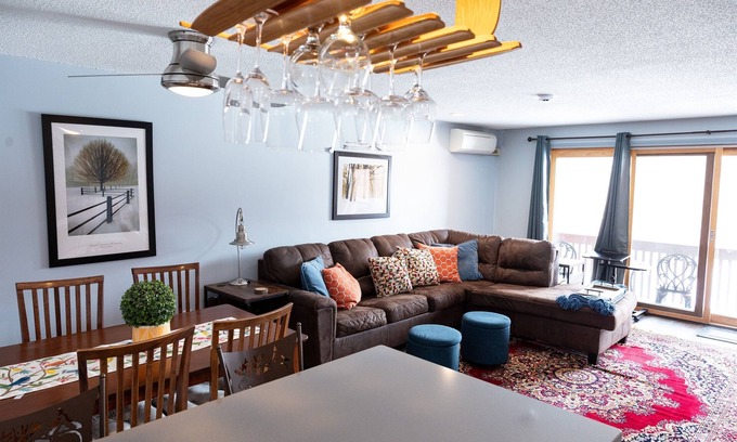 Bartlett Condo | Jem family resort condo mins to Storyland & mtn views
