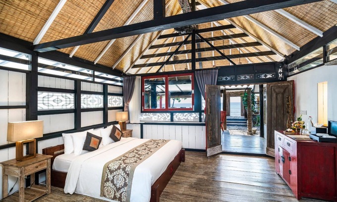 Purwakerti Cottage | JEMELUK Beach Front Cottage with a Spacious Private Terrace