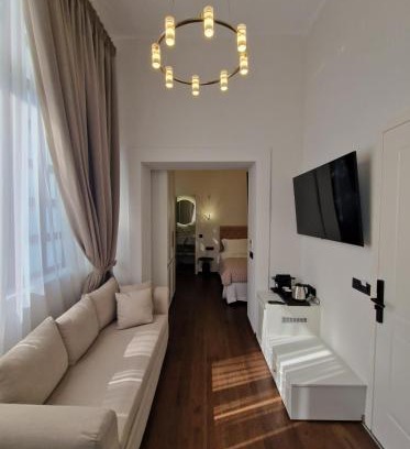 Rhodes Apartment | Jensen Luxury Suites