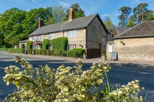 Middleton Stoney Hotel | Jersey Arms Hotel Bicester