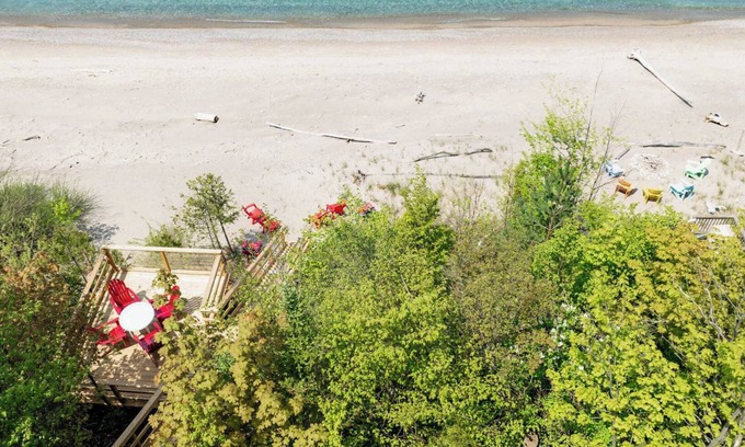 Central Huron Cottage | Jervis Bay - Lakefront with lots of beach! - Private Lake Access