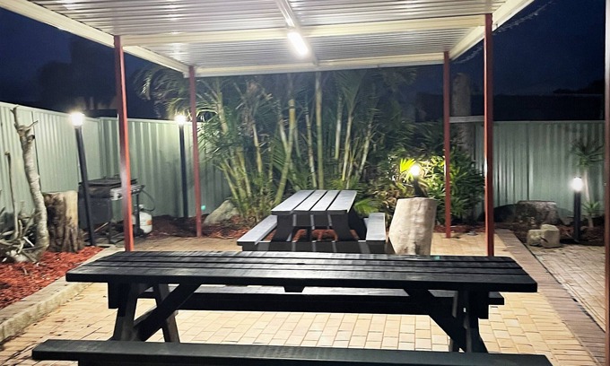 Long Jetty Hotel | Jetty Motel The Entrance