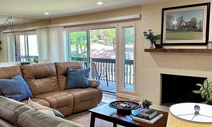 Pinehurst Condo | Jewel by the lake! Water + pool views, stylish 3BR