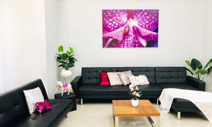 Fairfield Heights House | Jewel in the West - 5 bedrooms duplex with modern designs