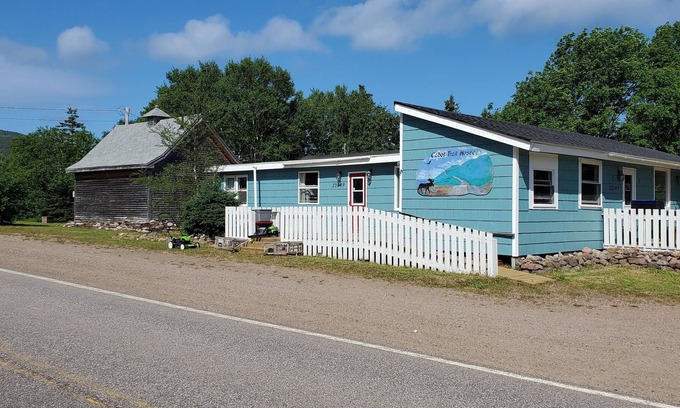 Pleasant Bay House | Jewel of the Cabot Trail Suite #2