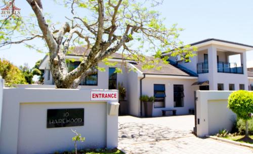 Nahoon Bed & Breakfast | JFT Jewels Guest House