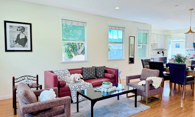 Mid Central House | Jie's choice 3b Cottage on Meridith