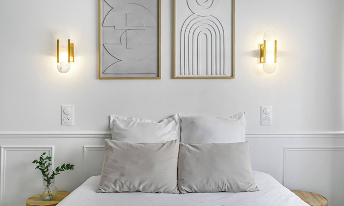 Combs-la-Ville Apartment | JIJI Suites