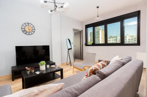 Ladadika Apartment | Jim & Jo House
