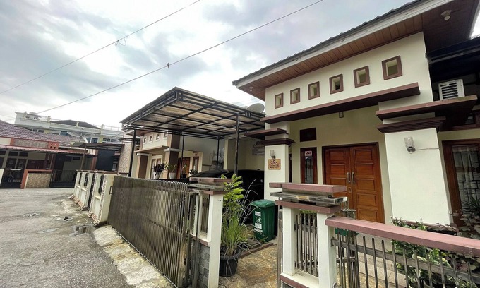 Bukittinggi Villa | Jirek Homestay Bukittinggi