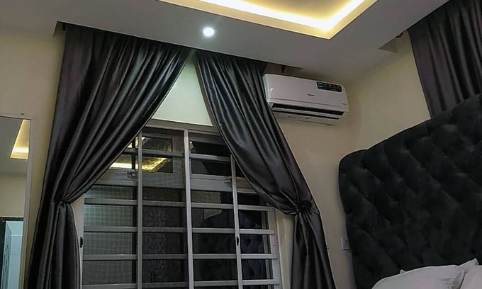 Ikotun Apartment | JKA 2-BR-Apt | 24HRS POWER+ Unlimited HIGH SPEED WIFI | PRIVATE PATIO