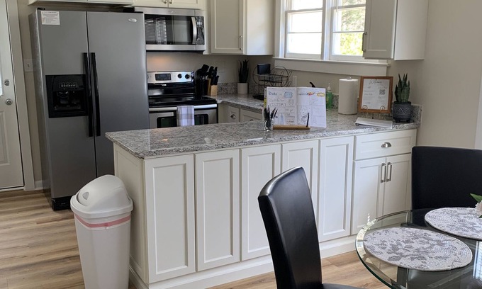Chapel Hill House | Jo Mac Cottage- Quiet Home near UNC Chapel Hill