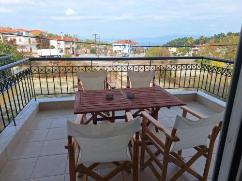 Paliouri Apartment | Jo's BNB