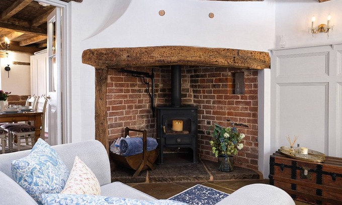 Bridgnorth Cottage | Joe's Cottage - a holiday let that sleeps 6 guests in 3 bedrooms