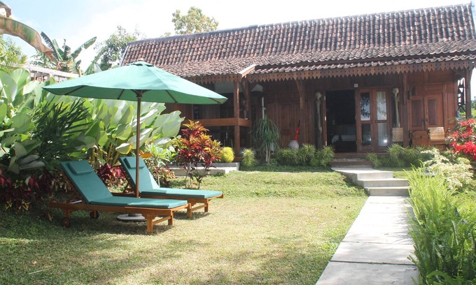 Sidomulyo House | Joglo Exotico Unique boutique style house