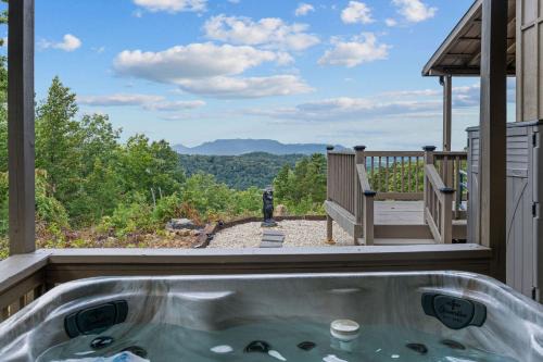 Del Rio House | John Wayne View