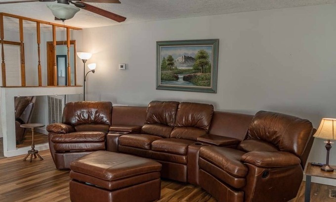 Hiawatha House | JOHN WAYNES GETAWAY