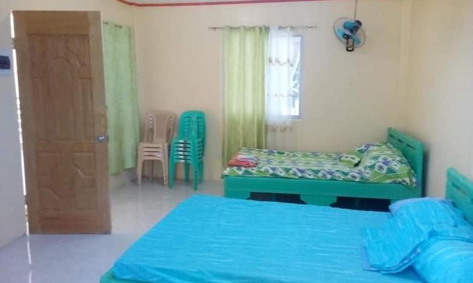 Barbaza Apartment | Johnny's Inn