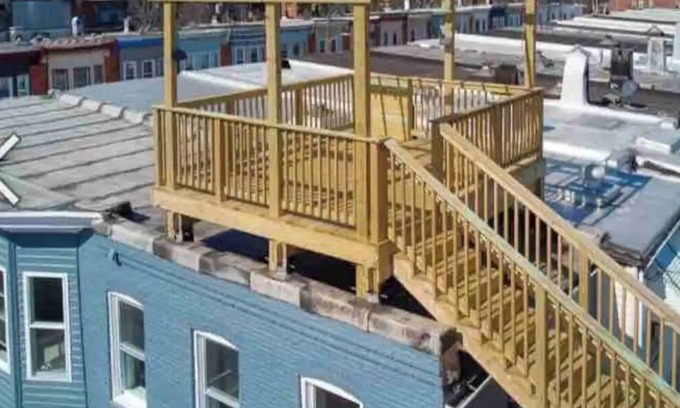 Greektown House | John’s Hopkins Downtown free parking 3 bedroom 3 bth sleeps 8 rooftop deck