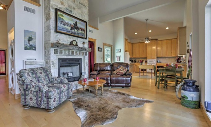 Johnson City House | Johnson City Home with Hot Tub - Close to Wineries!