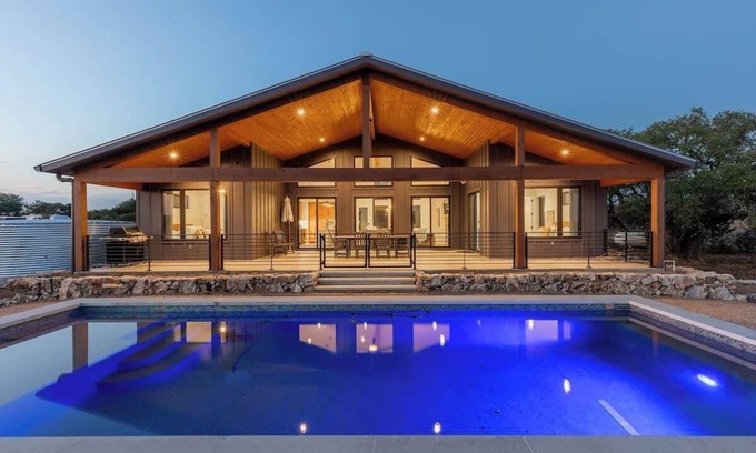 Johnson City House | Johnson City Limits Home