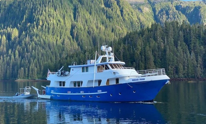 Friday Harbor Boat Rental | Join Bear Paw, your 90' private charter yacht cruising the San Juan Islands, WA