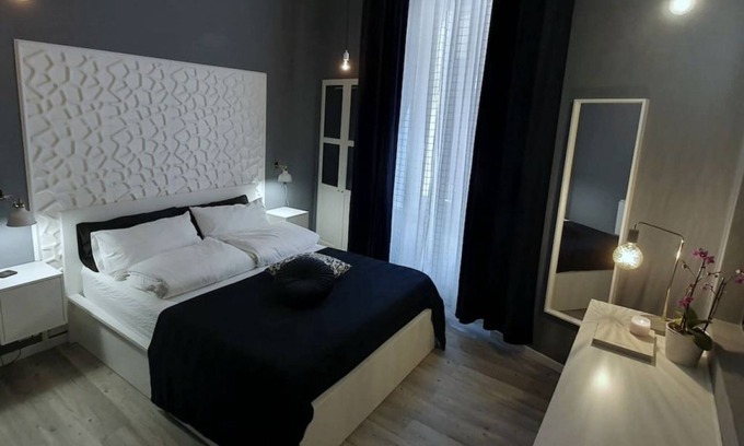 Castelletto House | JOIVY Heart of the city 1 bed Apt near Castle Belvedere