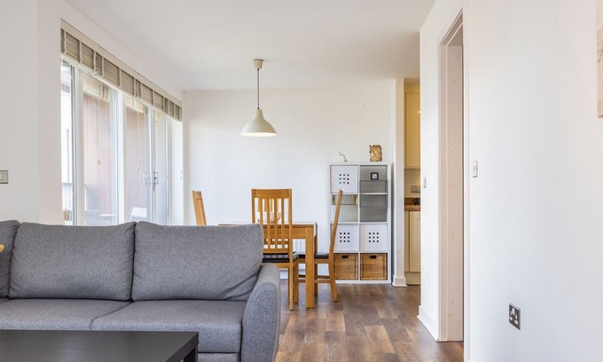 Ellemford Apartment | JOIVY Modern 2-bedroom flat near Inverleith Park
