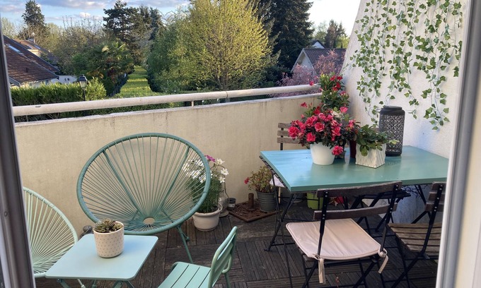 Saint-Nom-la-Breteche Apartment | Joli Appartement Dupleix au Calme