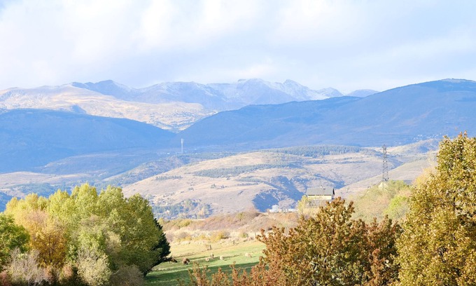 Err Apartment | Joli Appartement 85 m2 Avec Vues sur Montagne et Jardin Dans les Pyrénées 66