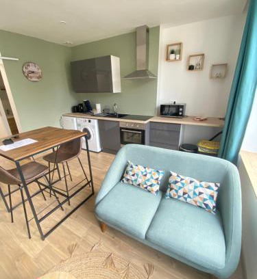 Coutances Apartment | Joli appartement F2 plein centre Coutances
