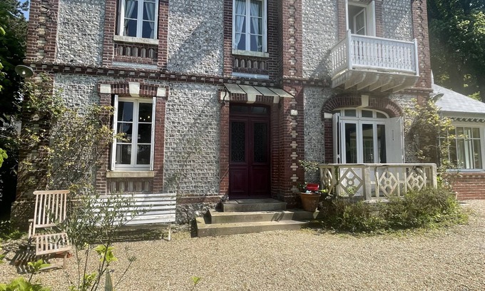 Saint-Martin-aux-Buneaux House | Jolie Maison 5chambres Les Petites Dalles 300m mer