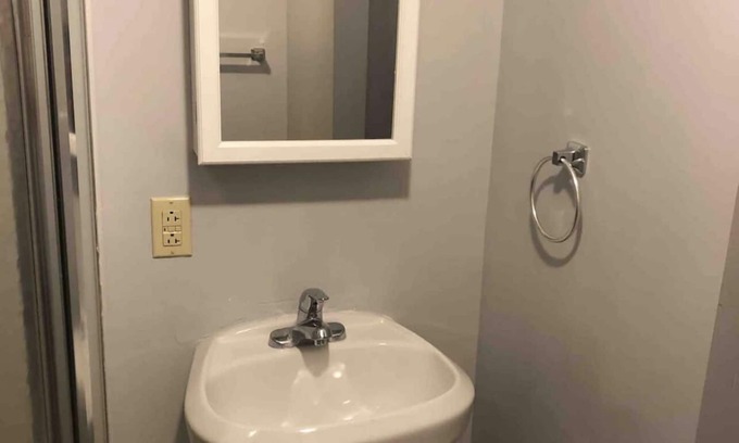 Tampa Apartment | Jolie Guesthouse: Minutes to Downtown, Historic Ybor, Port