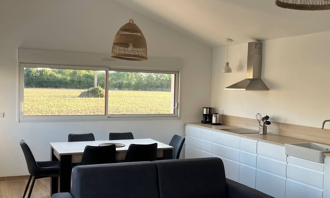 Machecoul-Saint-Meme House | Jolie Maison à Machecoul Avec Jardin et vue sur la Campagne. Gîte Très au Calme