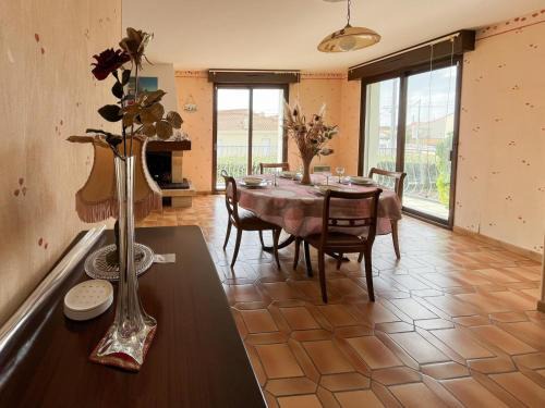 Givrand House | Jolie maison avec jardin - quartier la Roulière - 6 personnes