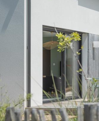 Landunvez Villa | Jolie Maison avec piscine intérieure à 5 minutes des plages