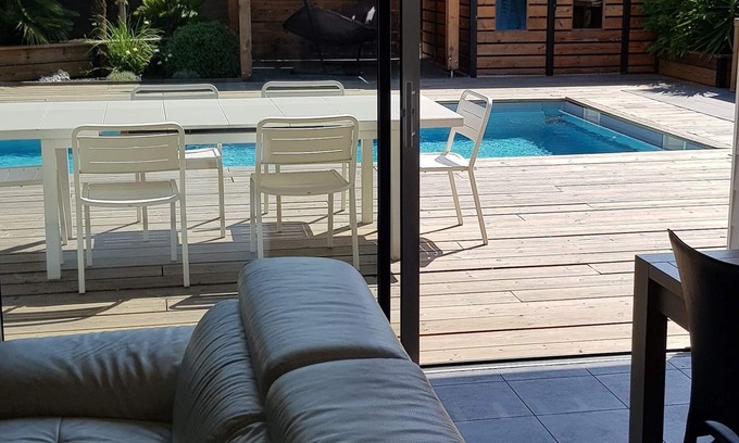 Vaire House | Jolie Maison Avec Piscine Chauffée