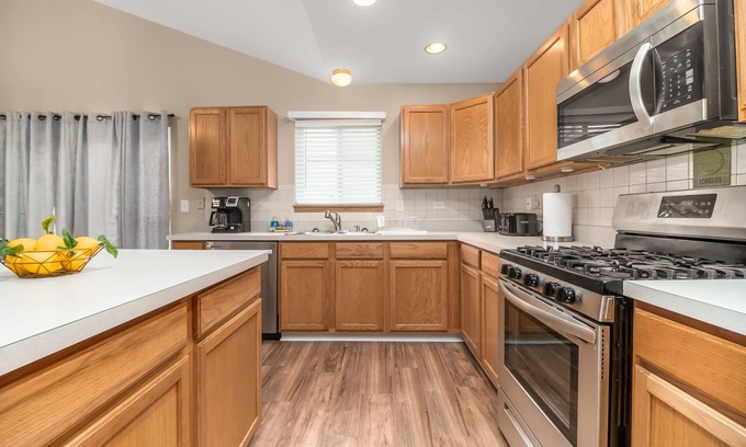 Joliet House | Joliet Arcade Rental