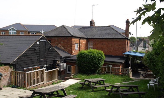 Bishop's Stortford Hotel | Jolly Brewers Free House Inn