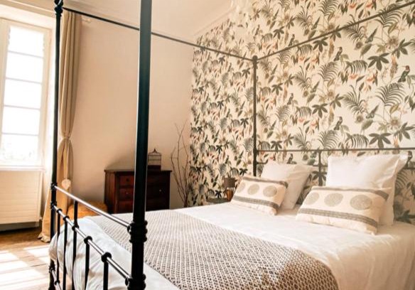 Le Bernard Bed & Breakfast | Jolly Château - private room "Chambre des oiseaux"