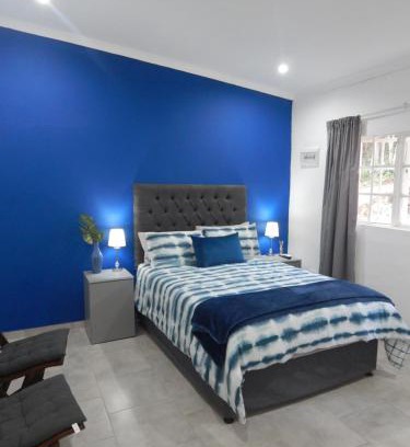 Port Edward Bed & Breakfast | Jolly Roger Adventures BnB