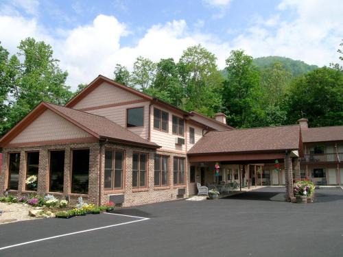 Valley Creek Run Hotel | Jonathan Creek Inn and Villas
