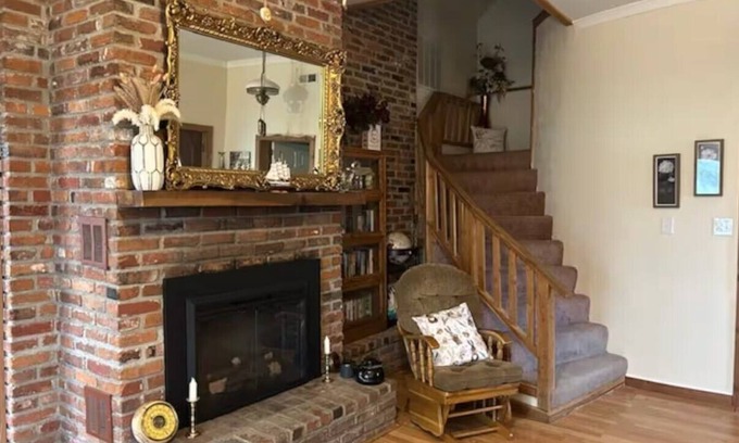 Elizabethtown House | Jones River House