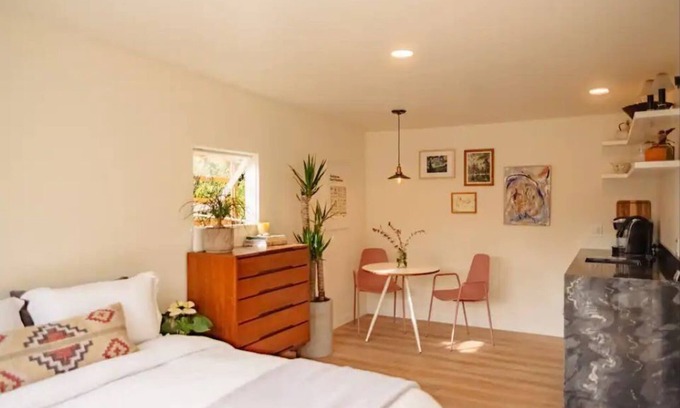 Del Aire House | Jones Surf Shack South Bay