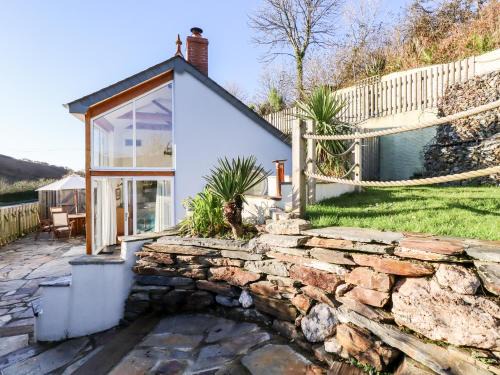 Trewarmett House | Jonwyns