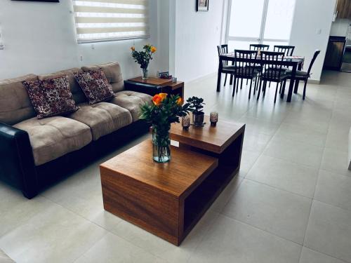 Ibarra House | Jordán