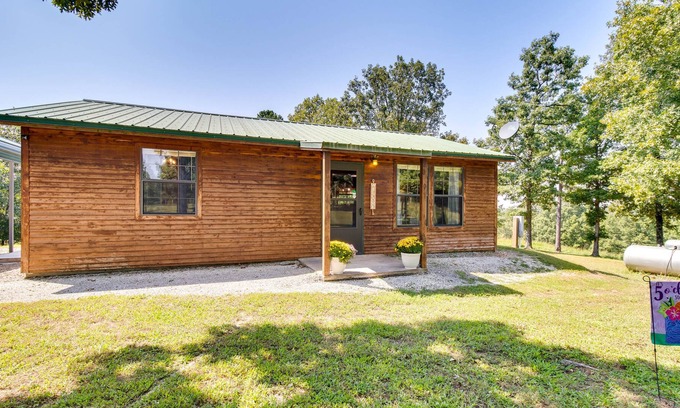 Calico Rock Cabin | Jordan Cabin w/ Deck + Outdoor Dining!