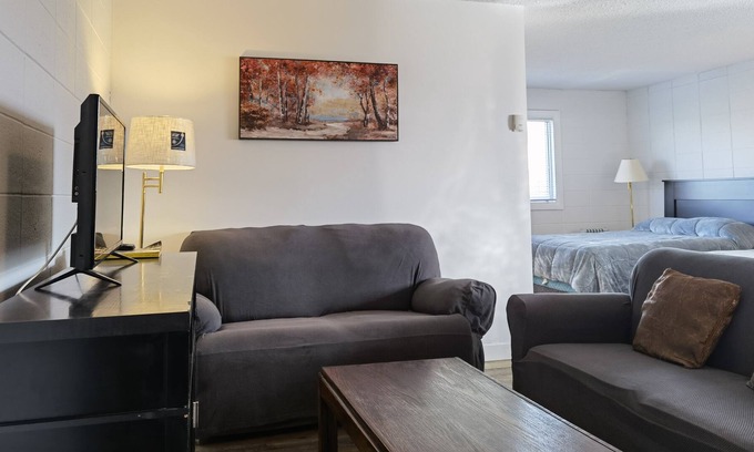 Entwistle Hotel | Journeyman Inn Motel